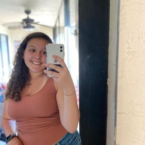 Meet your Posher, Janelle